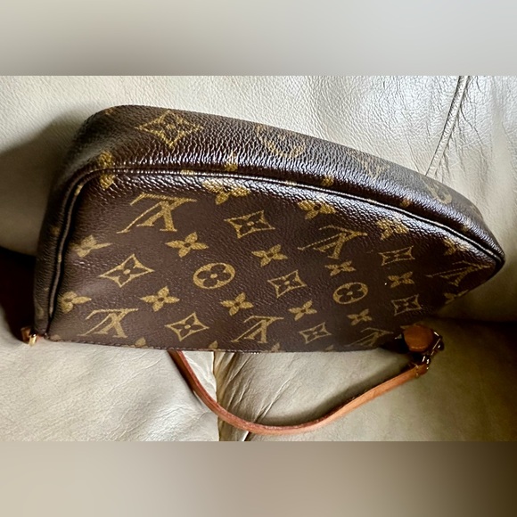 Authentic LV Pochette accessories - Picture 4 of 8